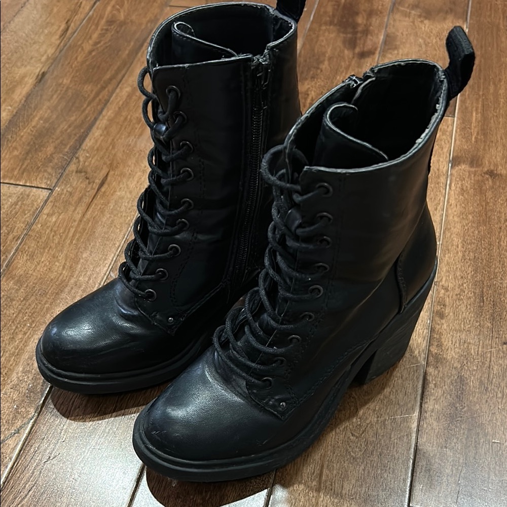 JustFab - Women’s Black Lace-Up High Ankle Combat Boots - Size 6